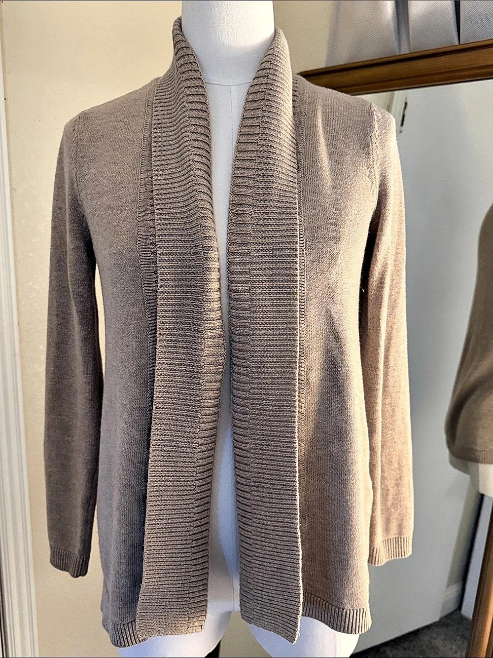 Chico's Open Front Cardigan in Brown Size 00